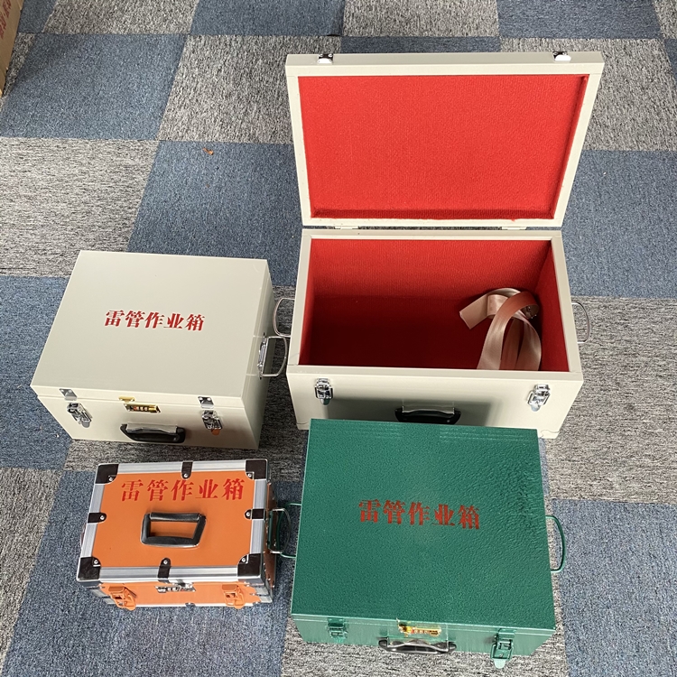 文殊镇爆破工程作业箱如何选择？玻璃钢与传统材质的全面对比